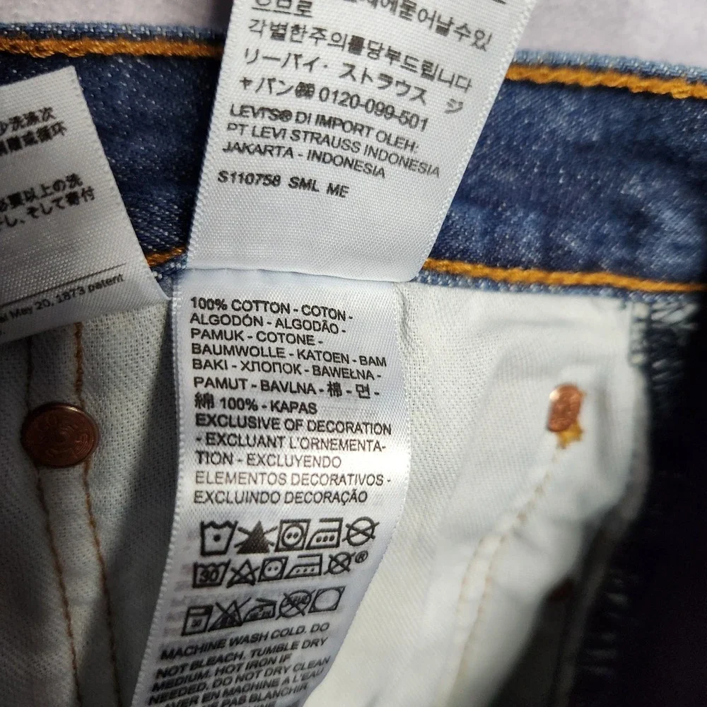 Levis 501 Original Fit Mens Straight Leg Button Fly Jeans (34x36 actual) 36x36